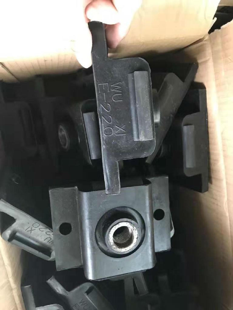 弘鼎工程机械 供应徐工压路机电器配件 发电机厂家 弘鼎工程机械 供应徐工压路机电器配件 发电机厂家